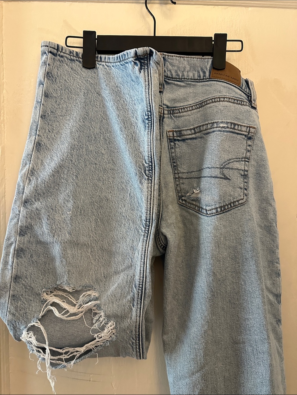 American Eagle Outfitters Light Wash Distressed Denim Men’s Shorts